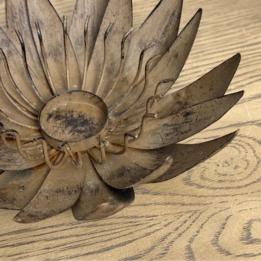 Rustic Metal Flower Decor Lotus Candle Holder - Picture 2 of 7